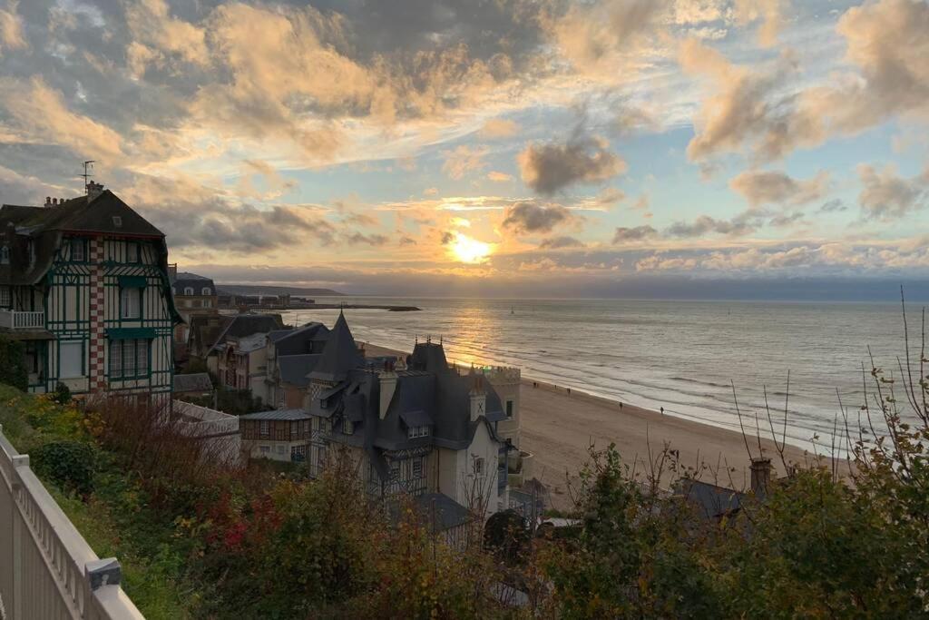 Trouville-Apt Renove-Balcon Magnifique Vue Mer Exterior foto