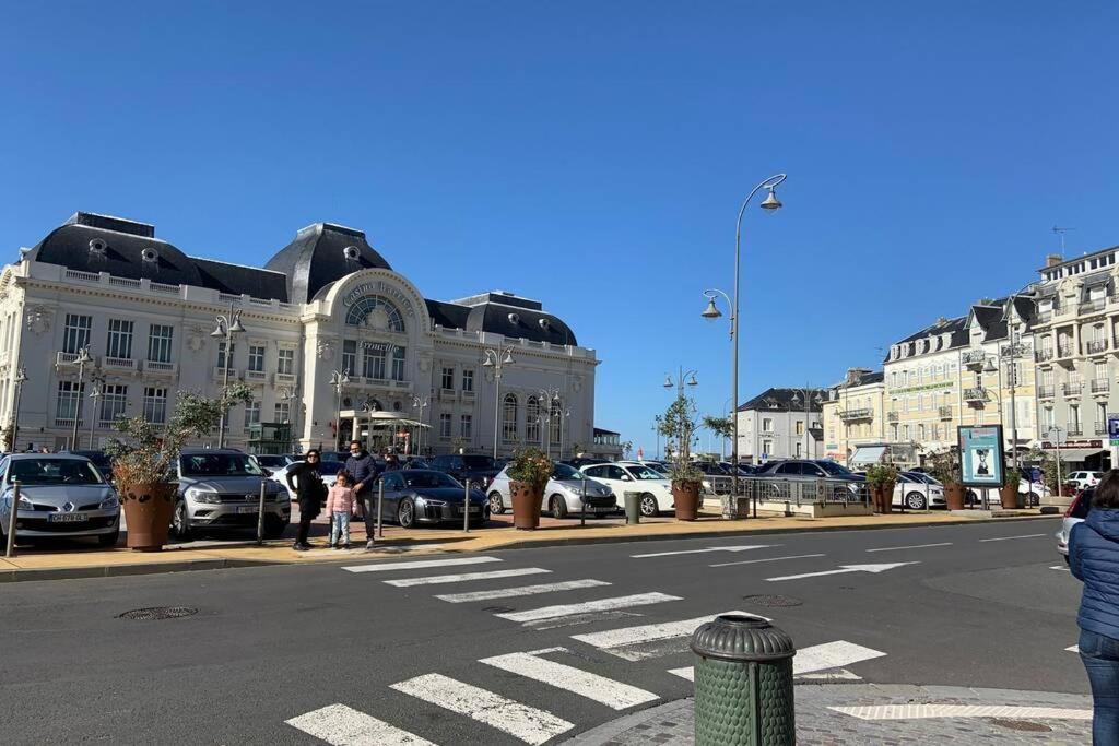 Trouville-Apt Renove-Balcon Magnifique Vue Mer Exterior foto
